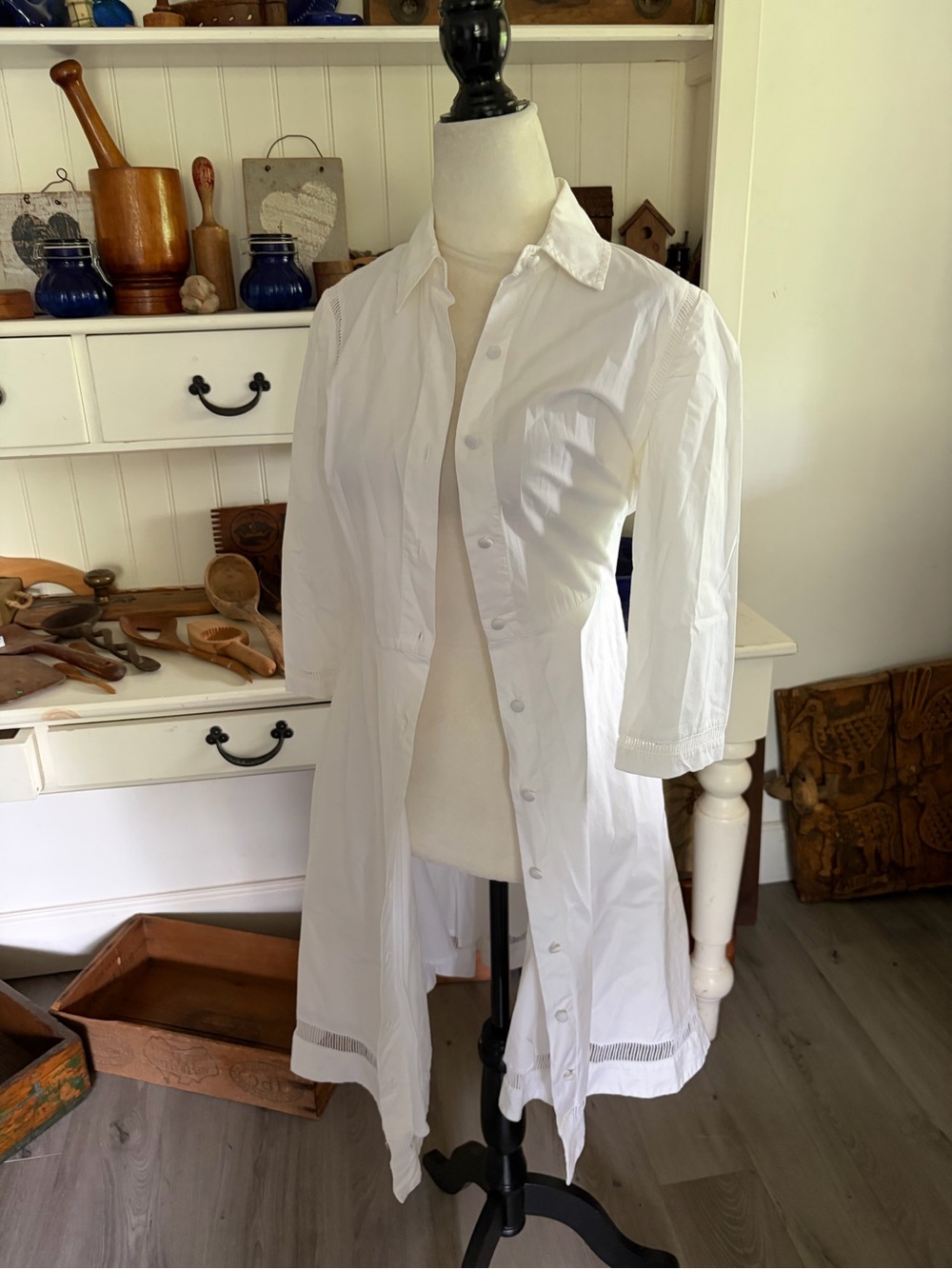 Juliju Classic White Button-Front Women's Shirt Dress